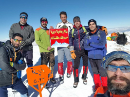 صعود تیم کوهنوردی دانشگاه علامه به قله پرآو
