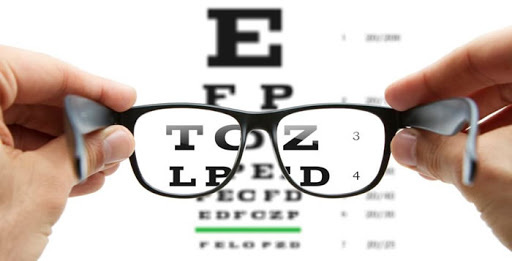 خدمات بینایی سنجی و فروش عینک در مرکز بهداشت و درمان  دانشگاه