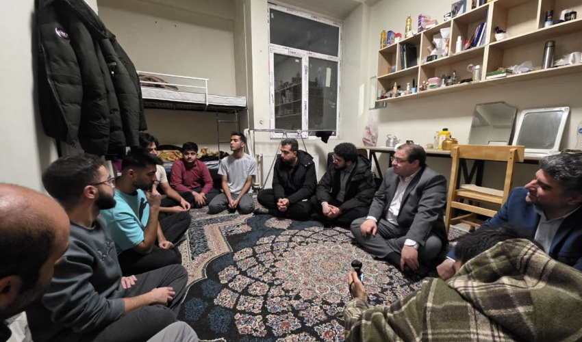 حضور سرزده دبیر شورای اطلاع‌رسانی دولت در خوابگاه دانشگاه علامه طباطبائی