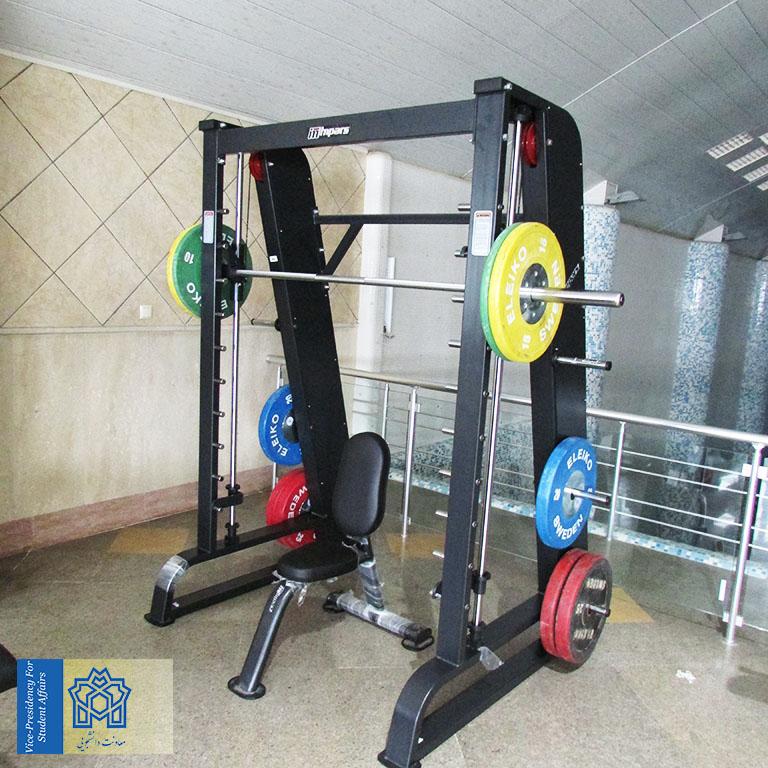 در استخر بدنسازی کنید