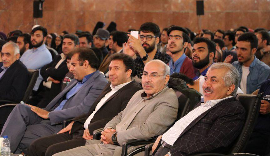 جشن اختتامیه هفتۀ سراهای دانشجویی دانشگاه علامه طباطبائی برگزار شد.