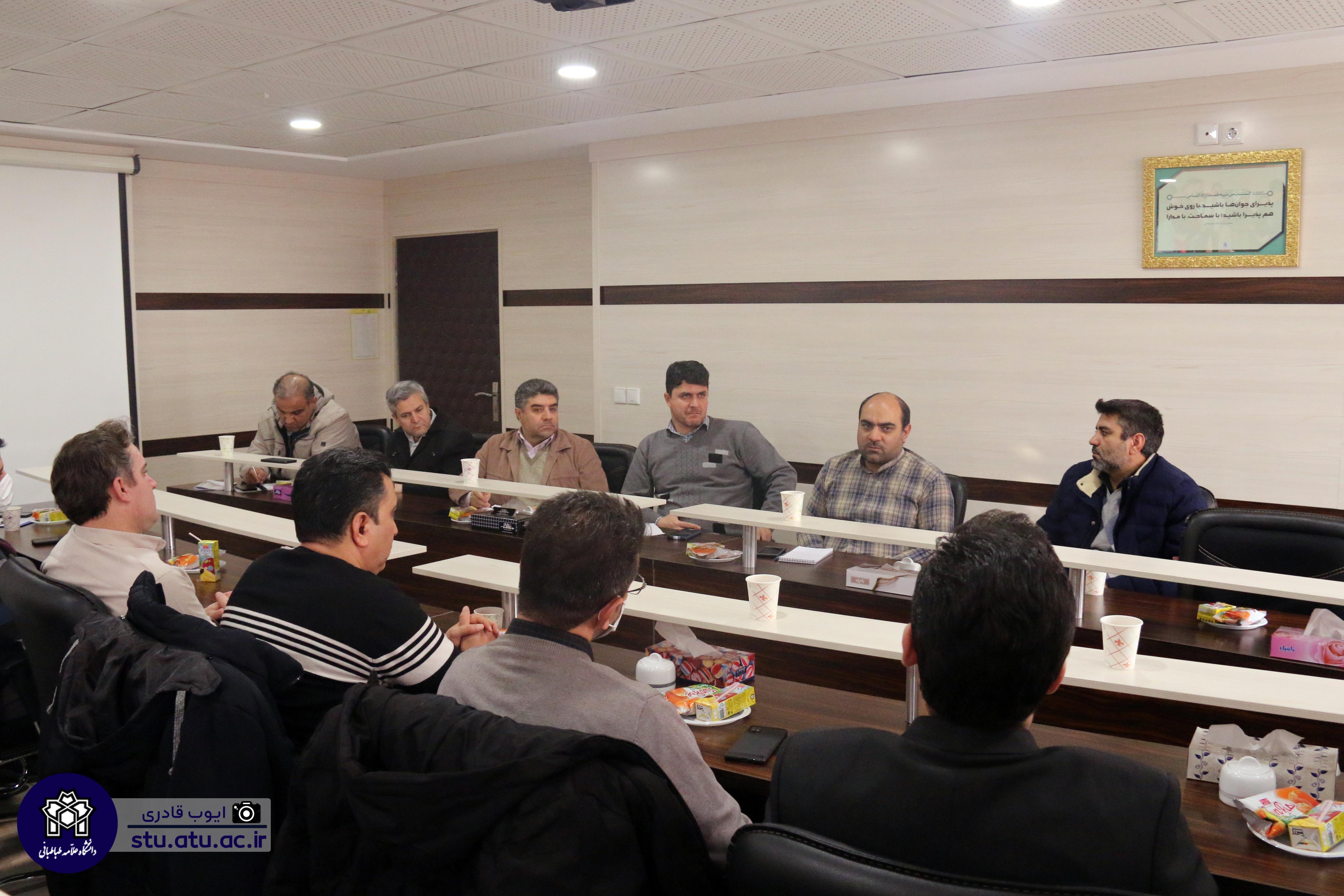 دکتر واحدی: مدارا با دانشجویان و تعامل مبتنی بر مفاهمه در اولویت کارکنان باشد