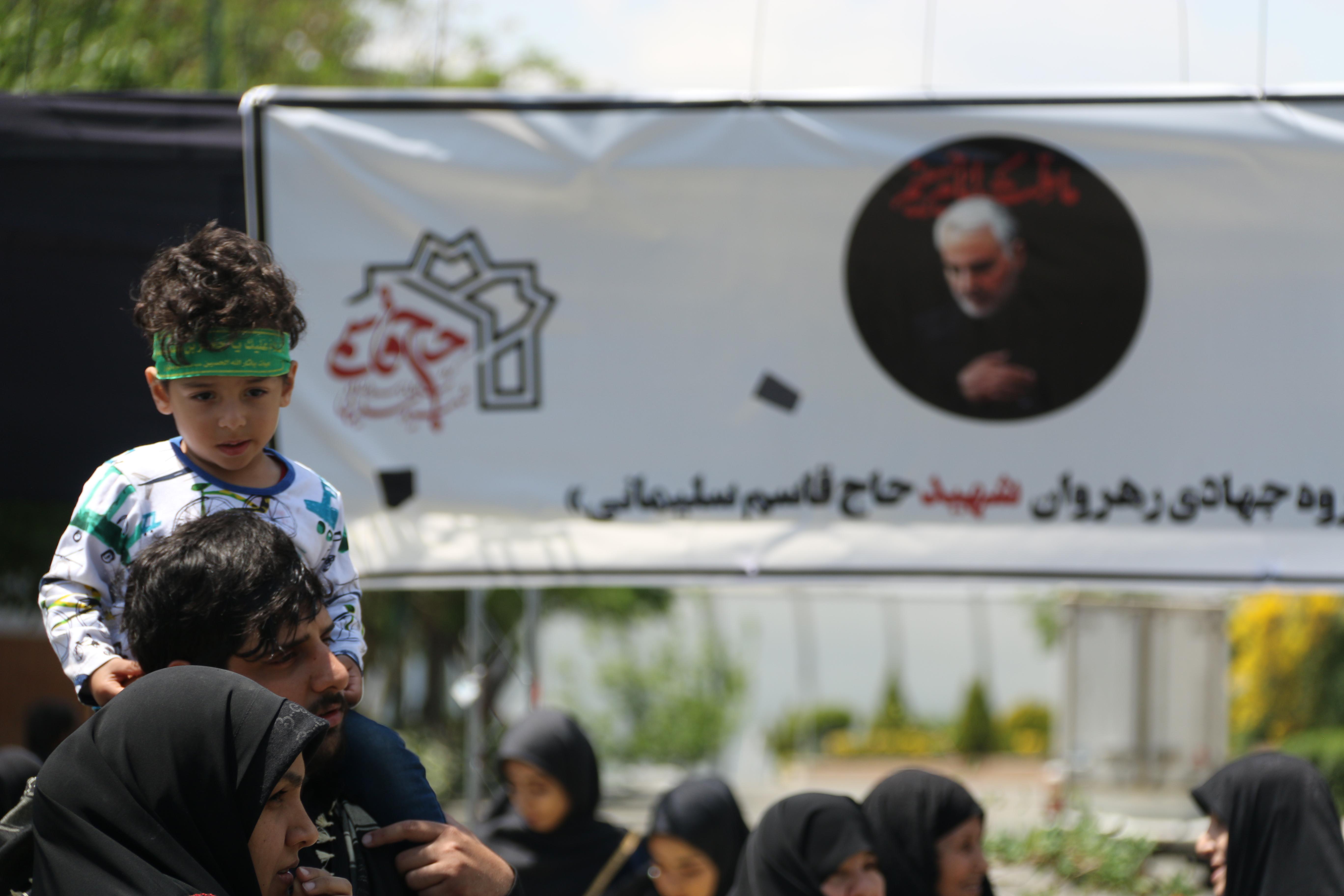 اجتماع بزرگ مردمی منطقه ۲۲ تهران به مناسبت شهادت امام جعفر صادق (ع) در دانشگاه علامه طباطبائی