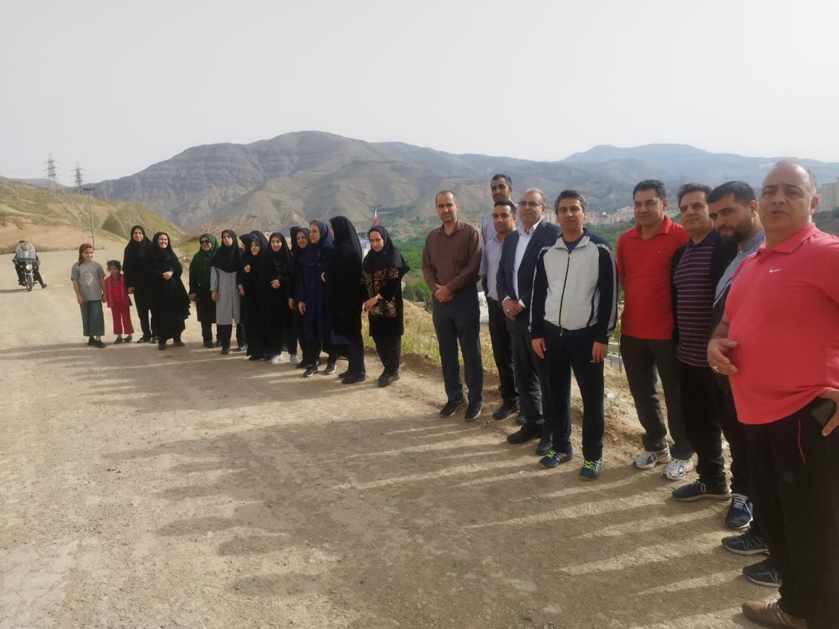 پیاده روی و ورزش صبحگاهی کارکنان دانشگاه