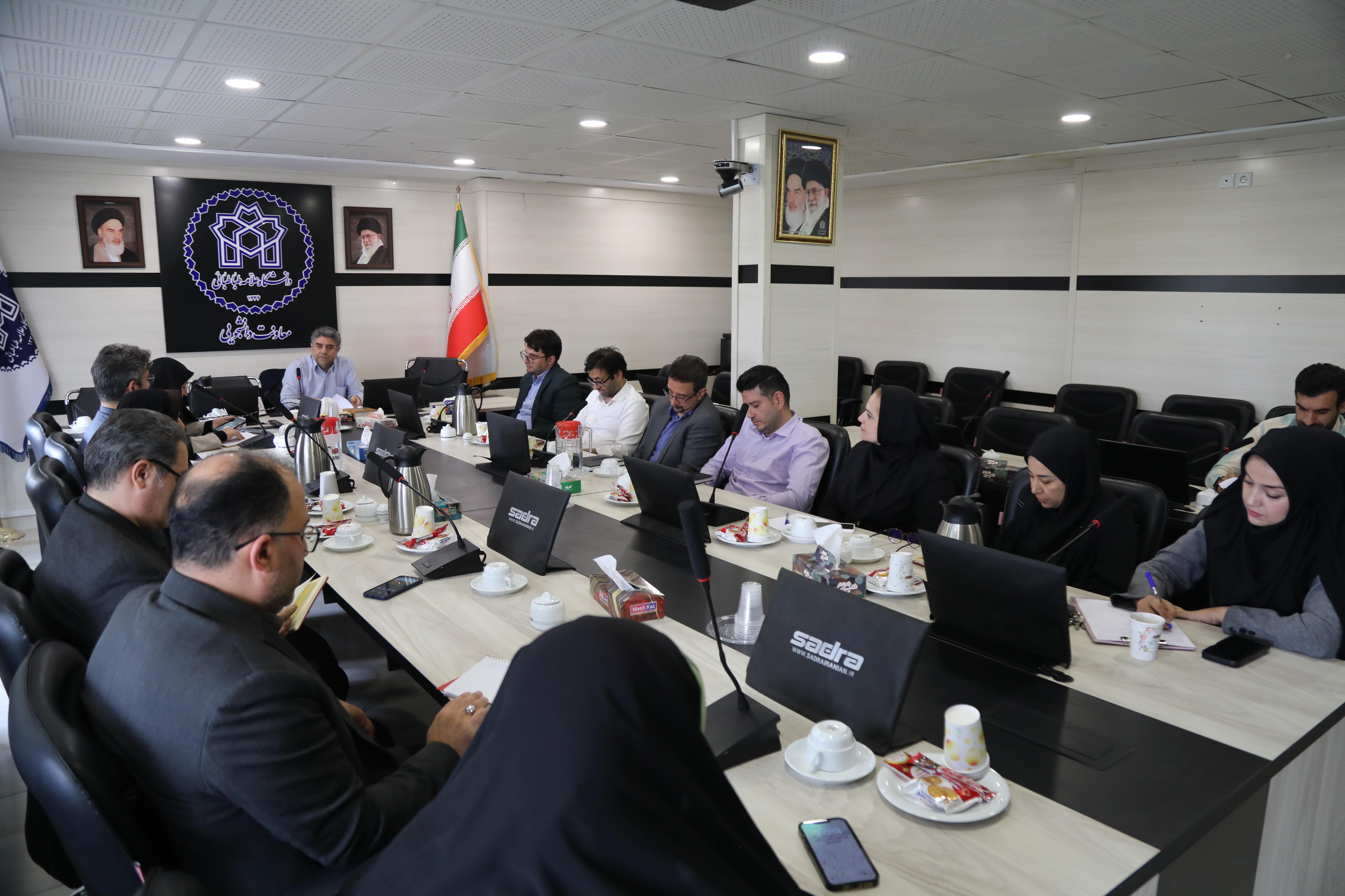 برنامه‌ریزی هفته خوابگاه‌ها و بررسی پیشرفت طرح «نسیم همدلی» در نشست معاونت دانشجویی