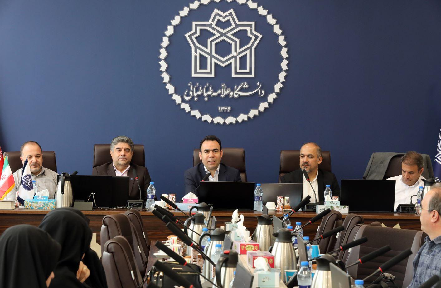 نشست مشترک تبیین طرح نوین تغذیه دانشجویی با حضور مدیران دانشجویی، رؤسای ادارات تغذیه و مسئولان سامانه تغذیه دانشگاه‌های منطقه یک